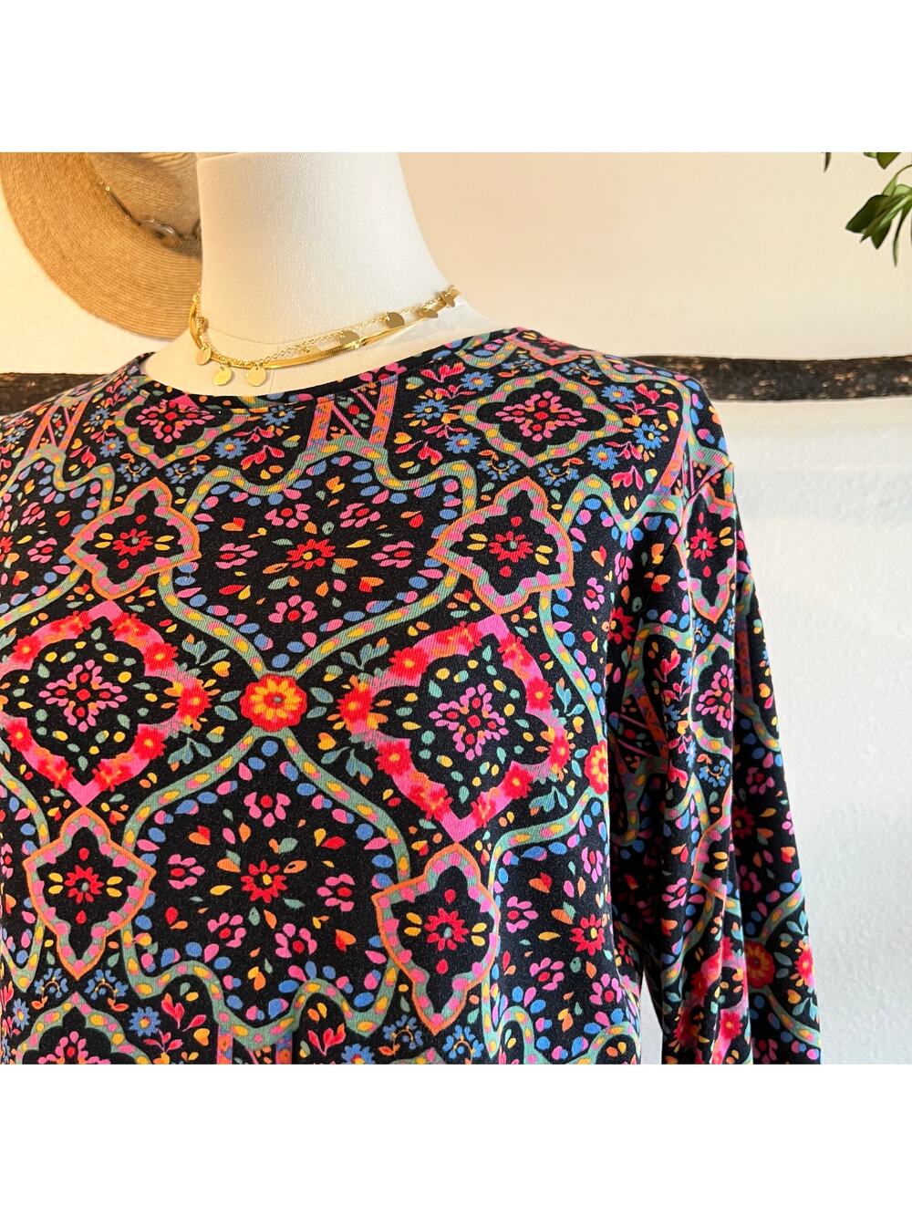 Croft & Barrow Bright Colorful Print Long Sleeve Cotton Shirt Size Medium
